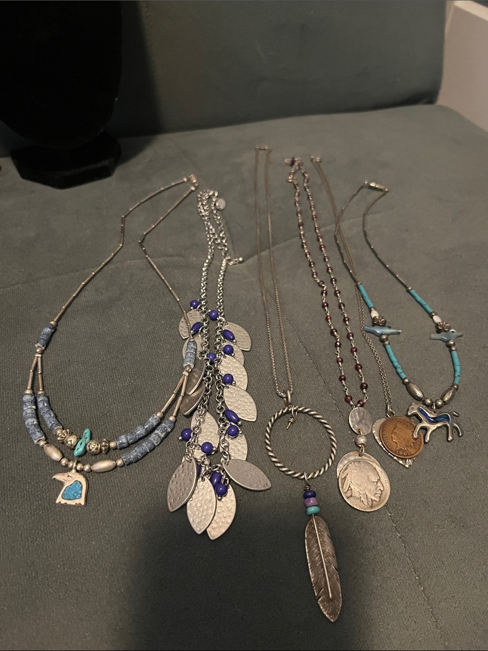 Vintage necklace lot with silver tone and 925 Italy necklaces